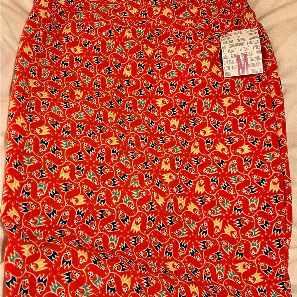 BNWT M Lularoe Cassie skirt